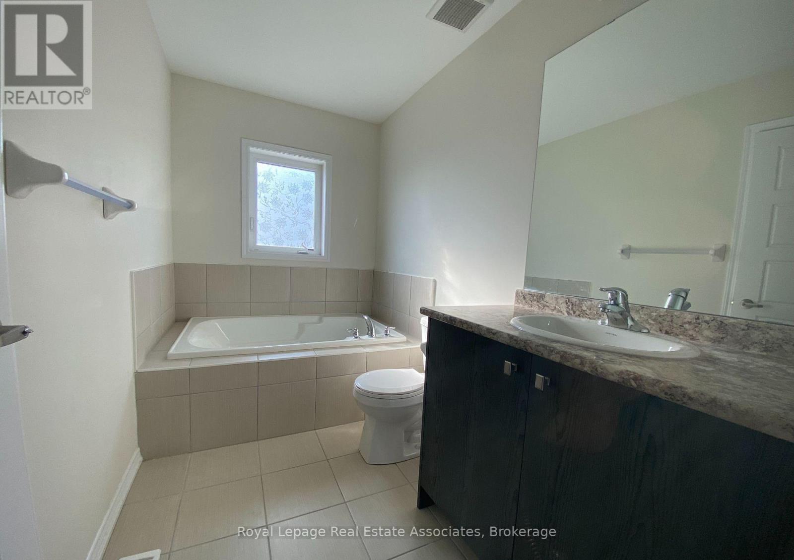 3 Amos Avenue, Brantford, Ontario N3T 0V4 - Photo 12 - X12960738