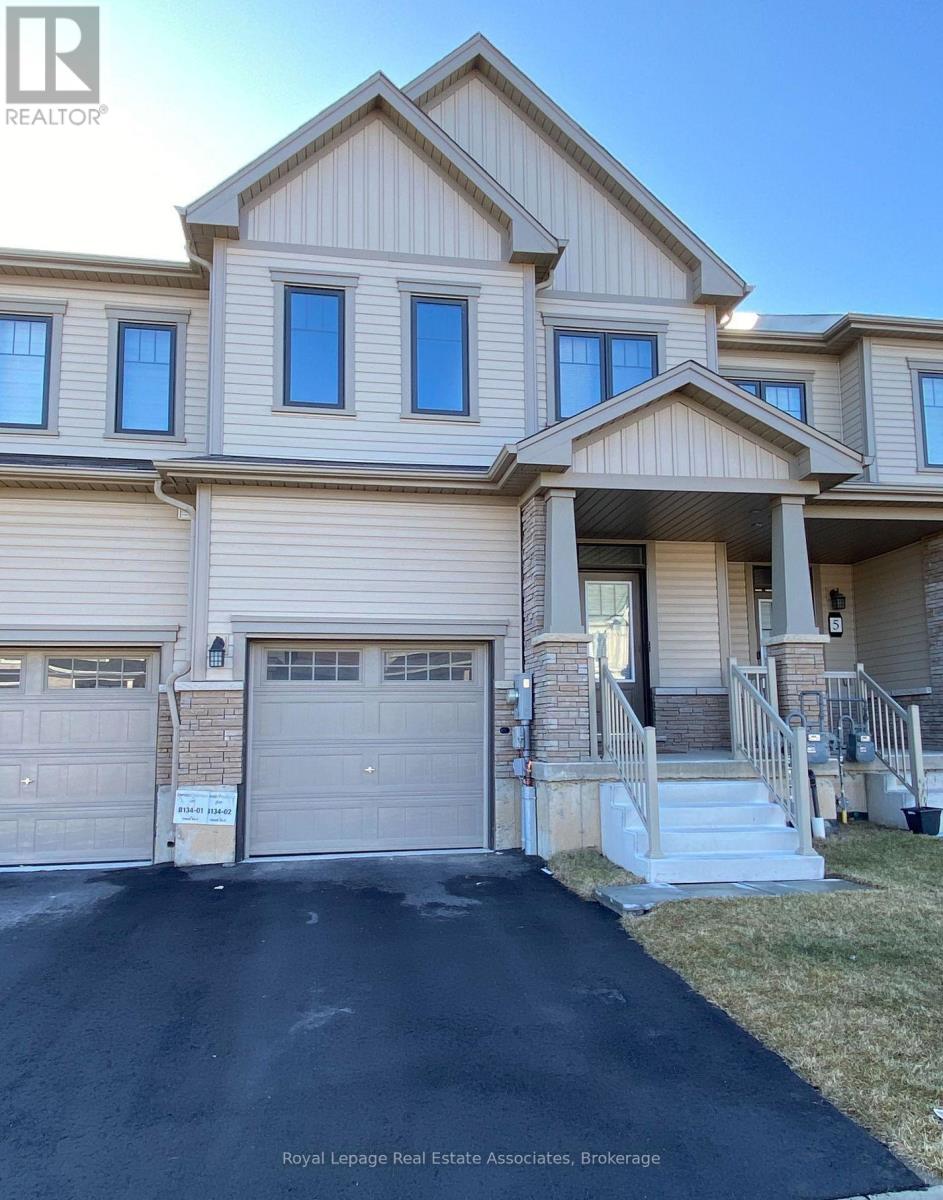 3 Amos Avenue, Brantford, Ontario N3T 0V4 - Photo 2 - X12960738