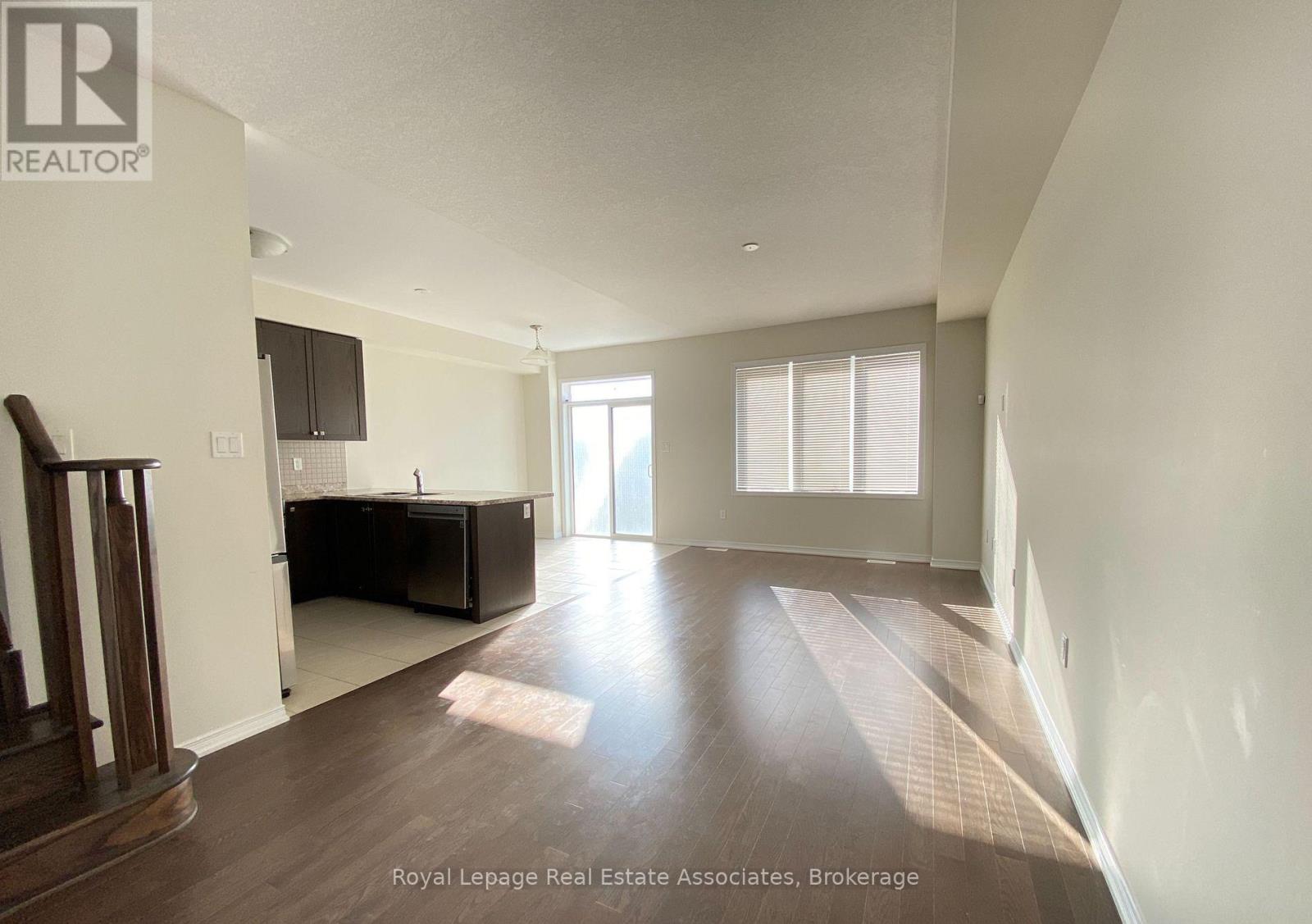 3 Amos Avenue, Brantford, Ontario N3T 0V4 - Photo 6 - X12960738