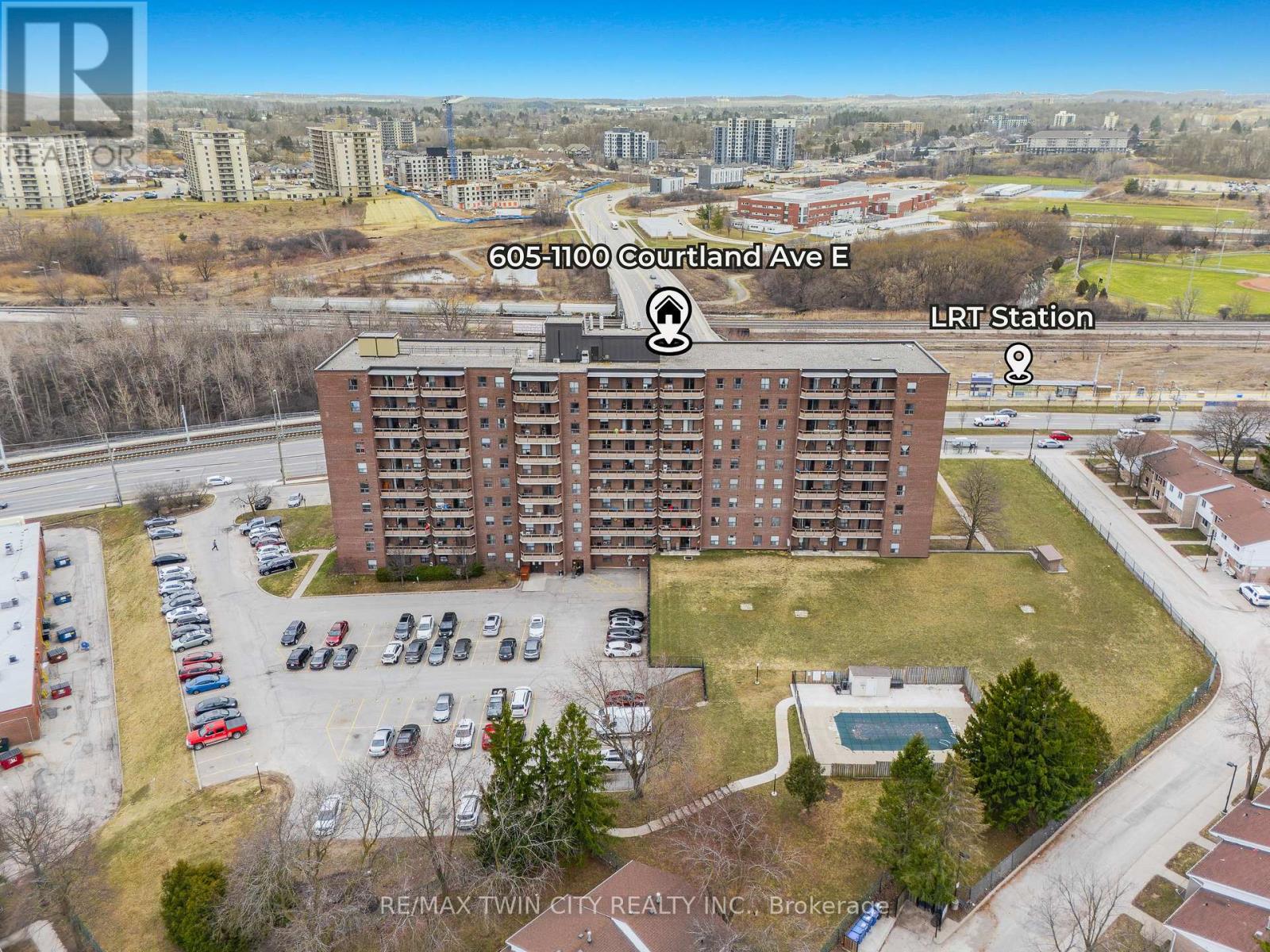 605 - 1100 Courtland Avenue E, Kitchener, Ontario  N2C 2H9 - Photo 4 - X12960798