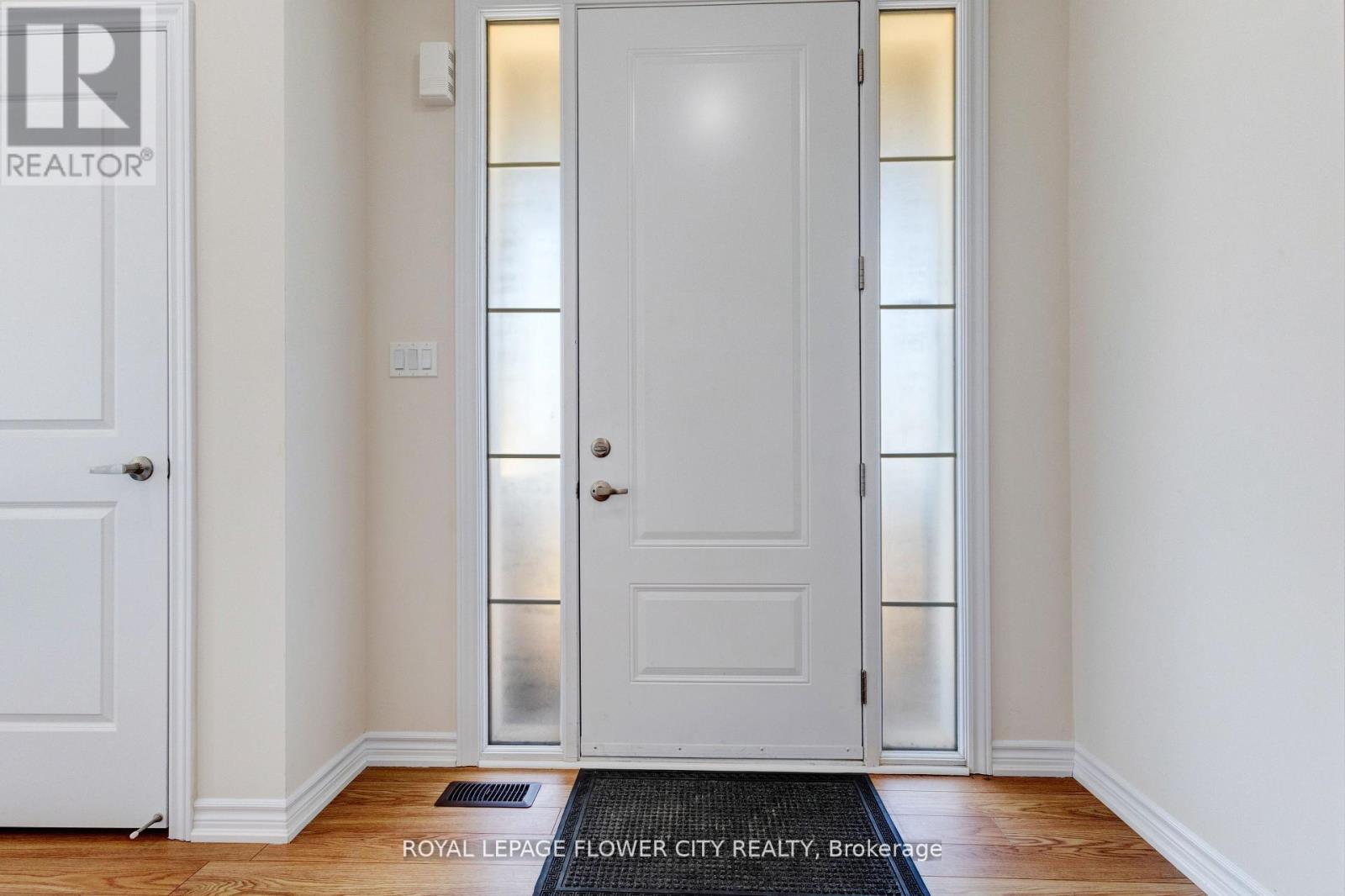 11 Conboy Drive, Erin, Ontario N0B 1T0 - Photo 5 - X12960834