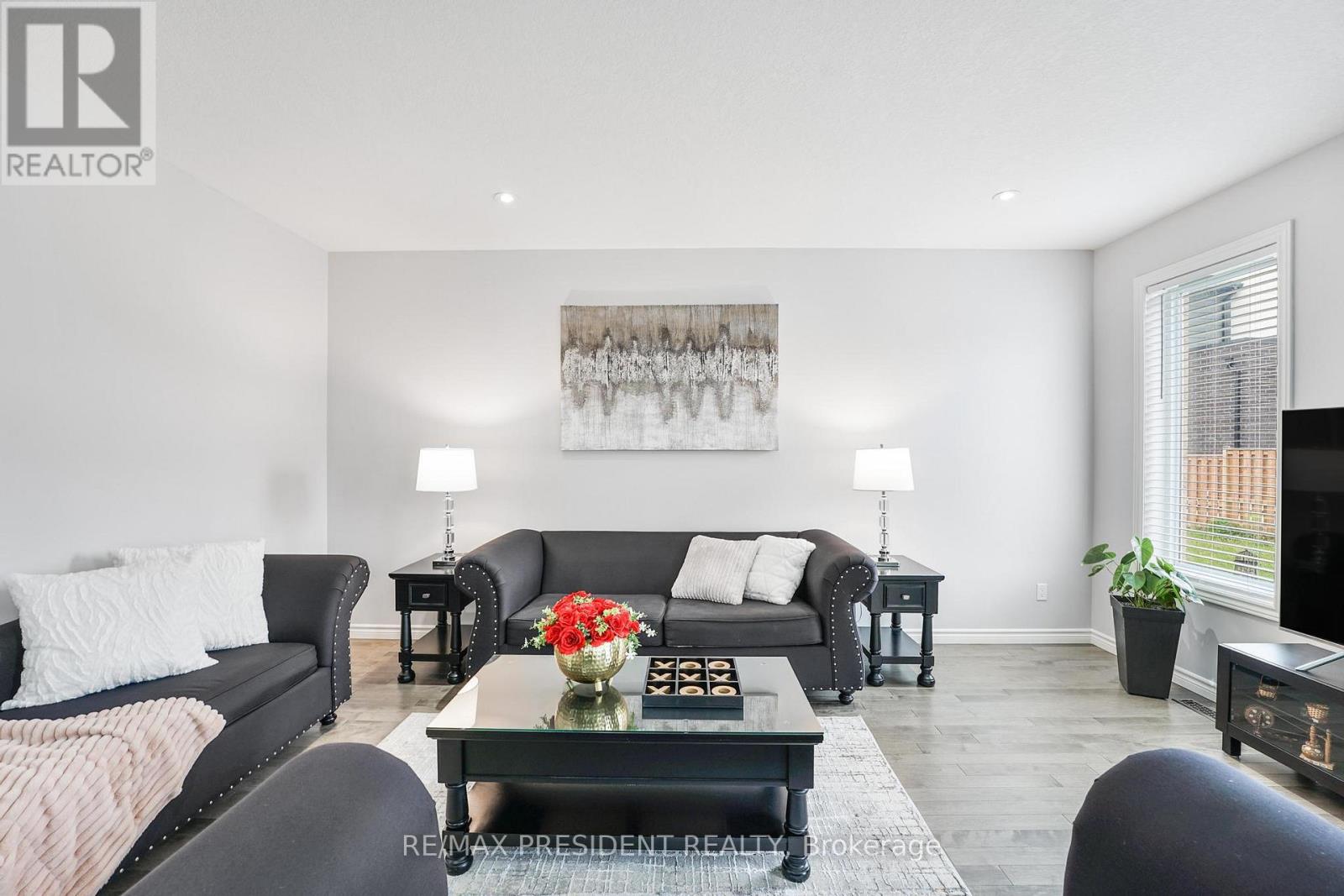 505 Sophia Crescent, London North, Ontario  N6H 5L4 - Photo 10 - X12960892