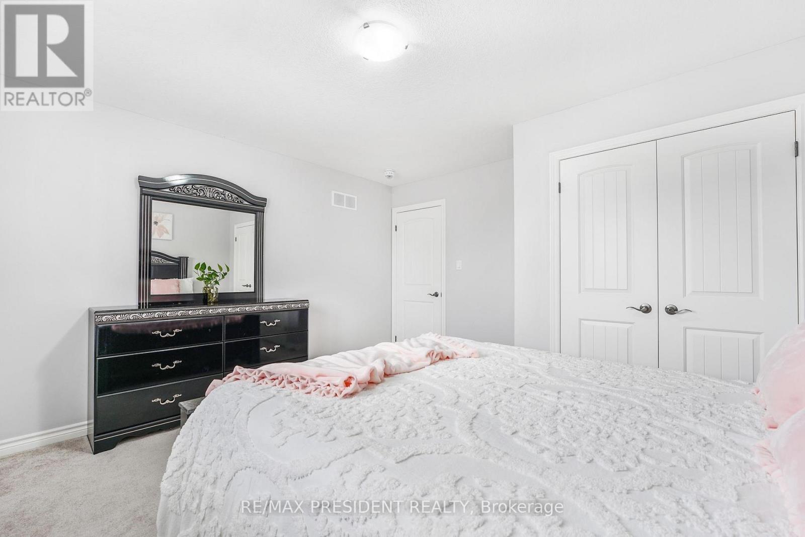 505 Sophia Crescent, London North, Ontario  N6H 5L4 - Photo 31 - X12960892