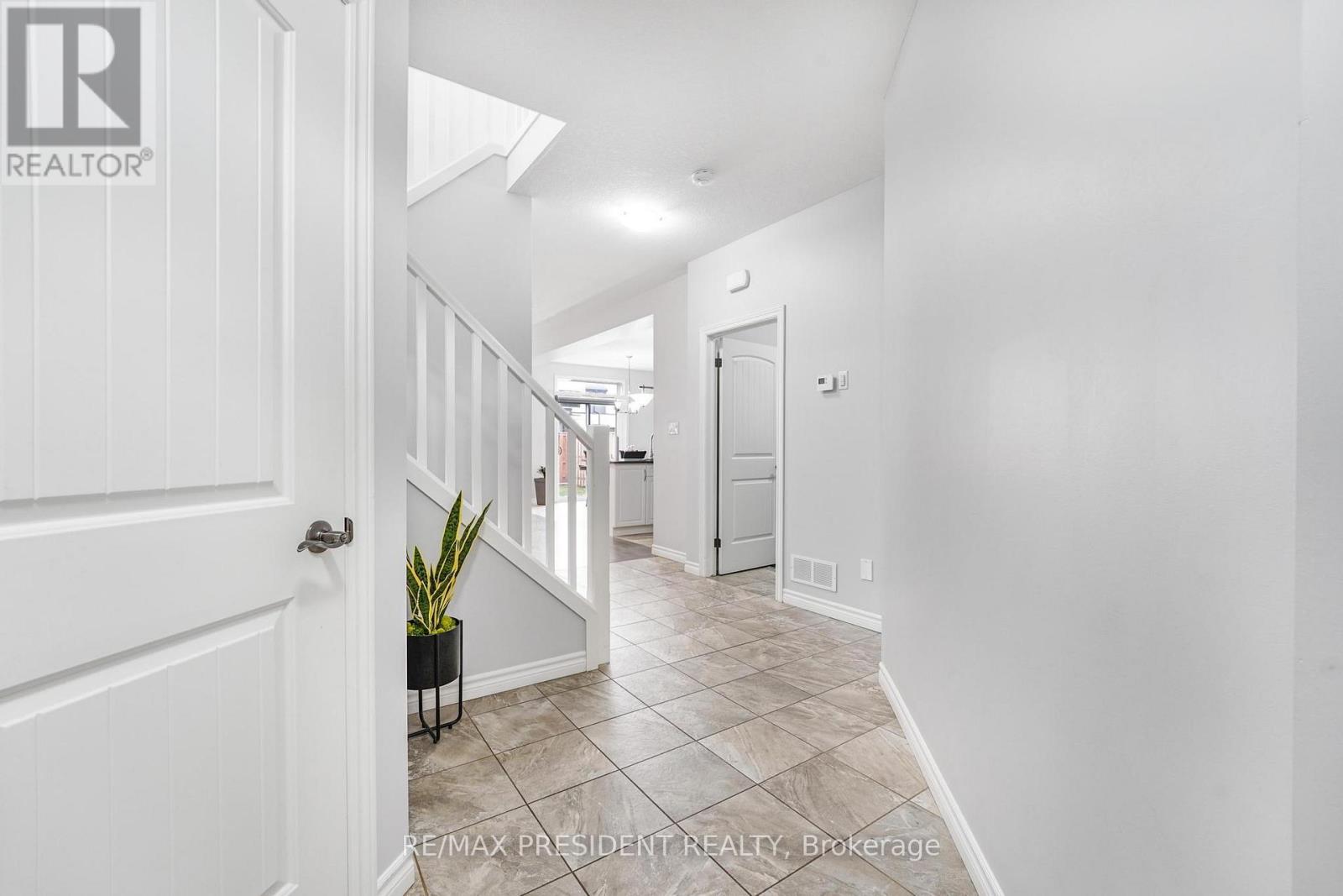 505 Sophia Crescent, London North, Ontario  N6H 5L4 - Photo 7 - X12960892