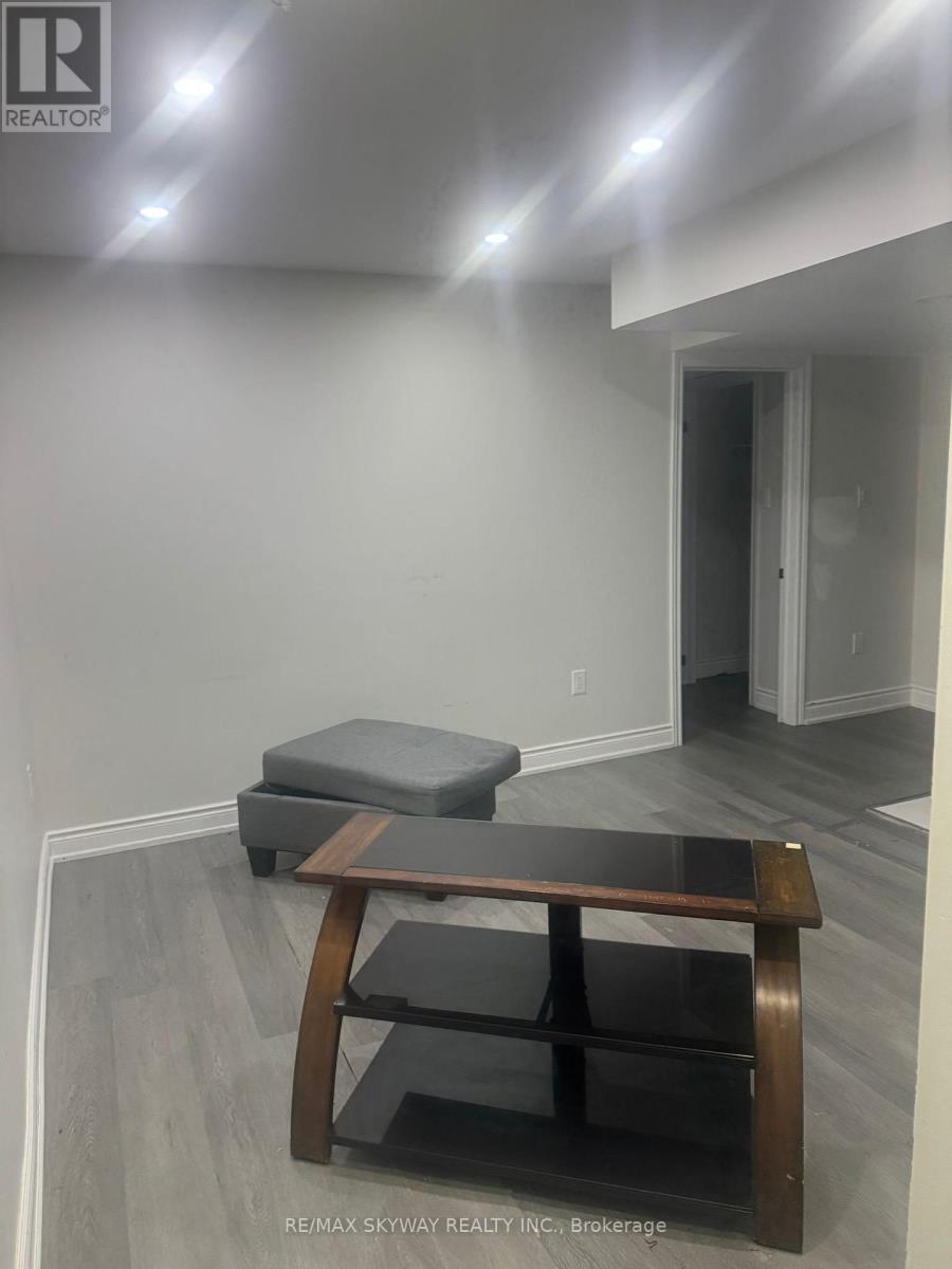 2 - 40 Eberly Woods Drive, Caledon, Ontario  L7C 4J2 - Photo 5 - W12863424