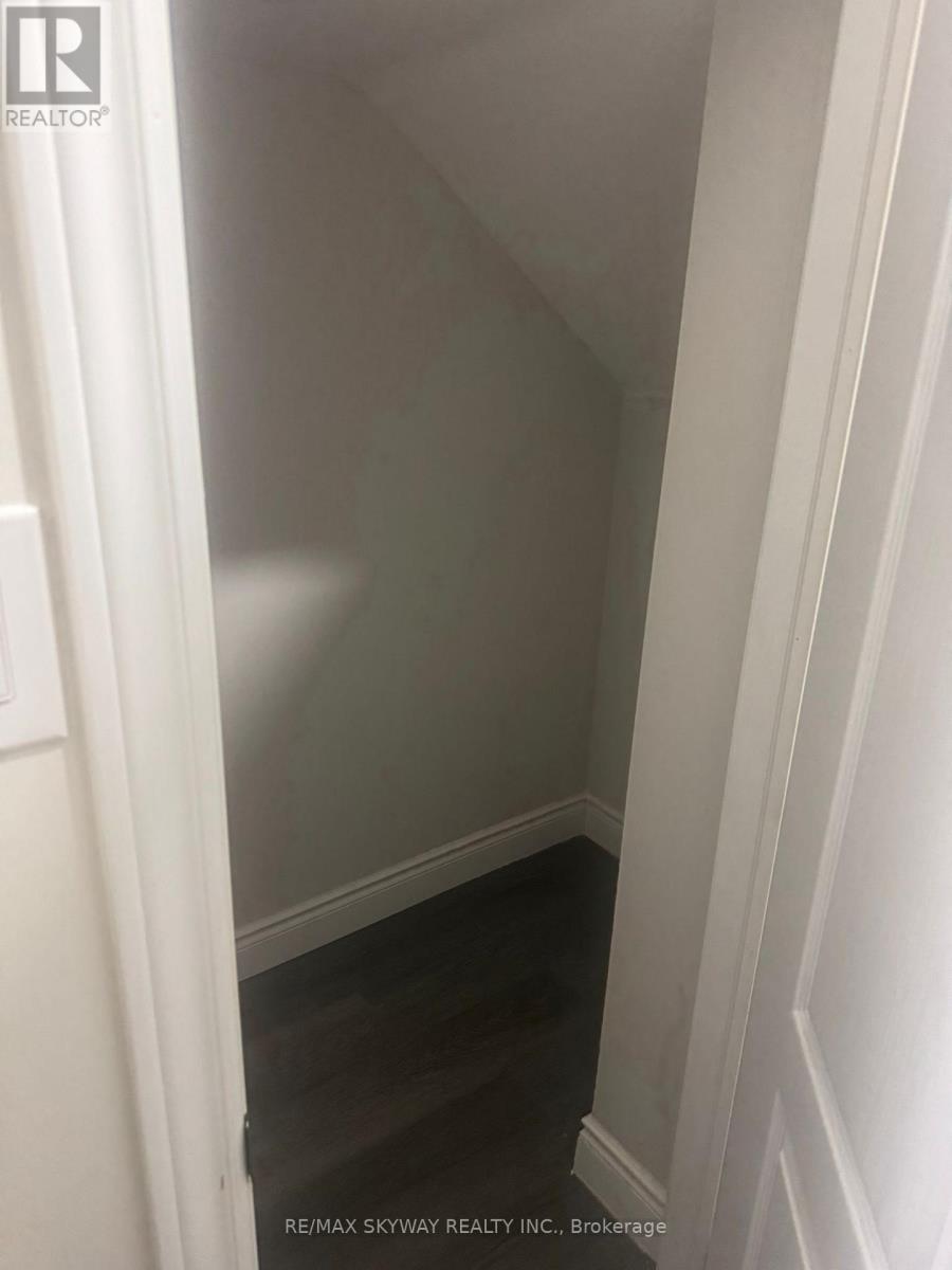 2 - 40 Eberly Woods Drive, Caledon, Ontario  L7C 4J2 - Photo 7 - W12863424