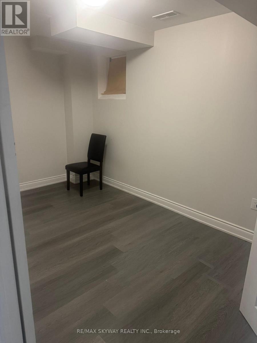 2 - 40 Eberly Woods Drive, Caledon, Ontario  L7C 4J2 - Photo 9 - W12863424