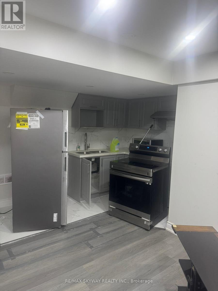 2 - 40 Eberly Woods Drive, Caledon, Ontario  L7C 4J2 - Photo 8 - W12863424