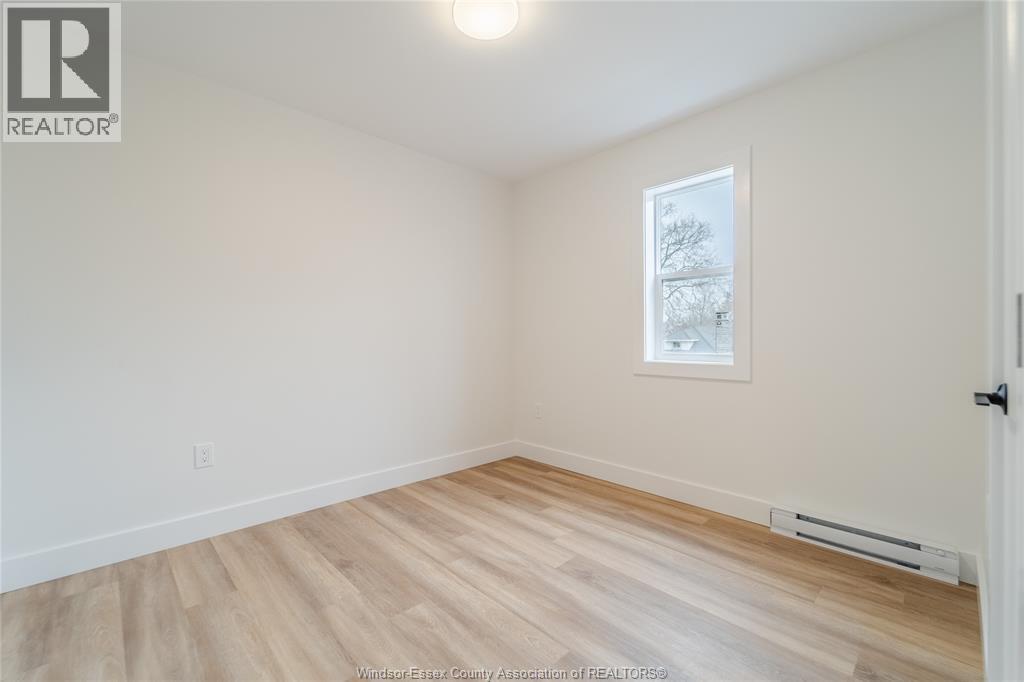 932 Oak Avenue Unit# Upper, Windsor, Ontario  N9A 5G2 - Photo 10 - 26007120