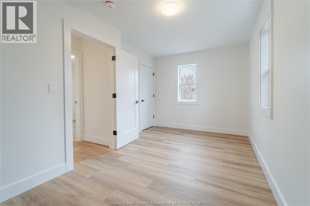932 Oak Avenue Unit# Upper, Windsor, Ontario  N9A 5G2 - Photo 11 - 26007120