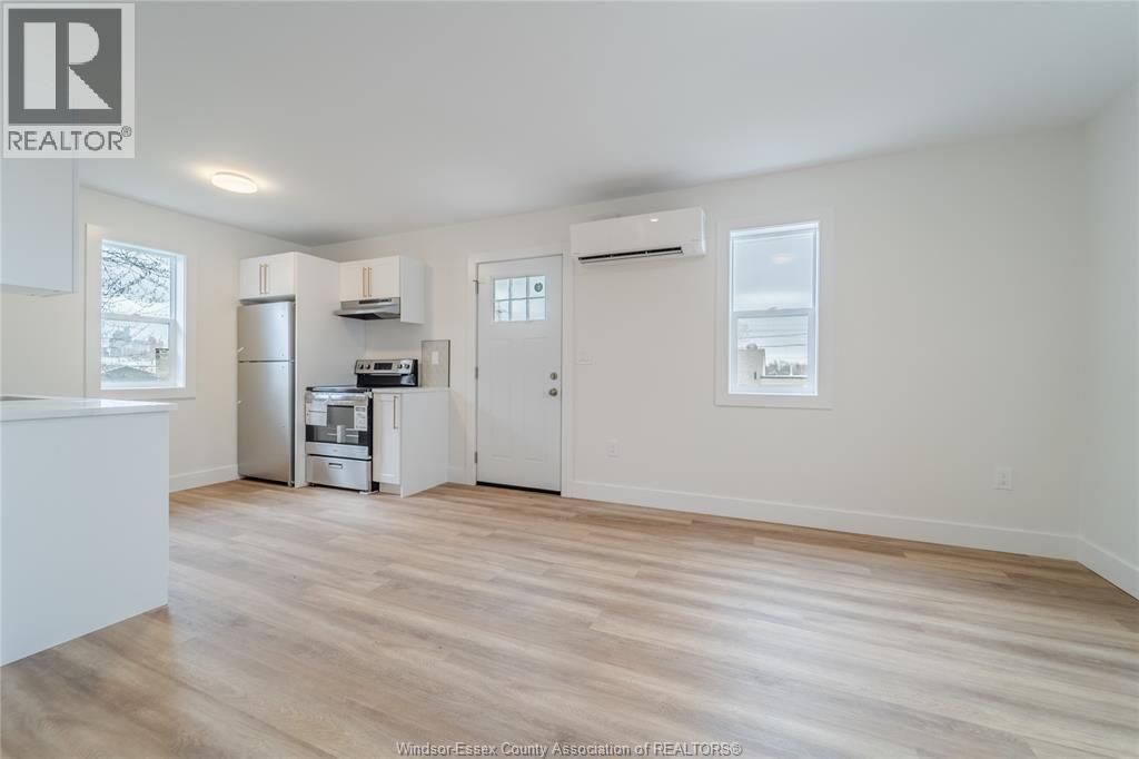 932 Oak Avenue Unit# Upper, Windsor, Ontario  N9A 5G2 - Photo 6 - 26007120