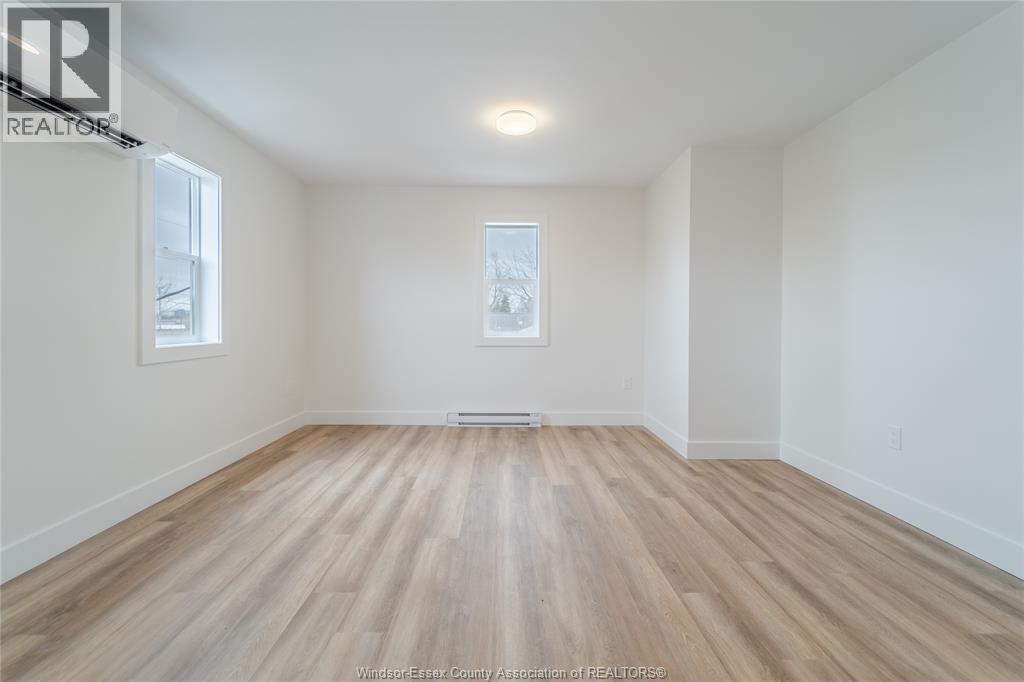 932 Oak Avenue Unit# Upper, Windsor, Ontario  N9A 5G2 - Photo 7 - 26007120
