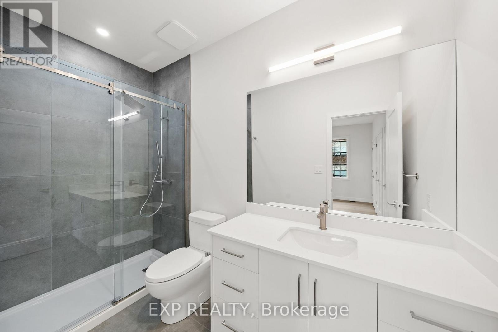 A - 2 Iona Street, Ottawa, Ontario  K1Y 0V1 - Photo 16 - X12844260