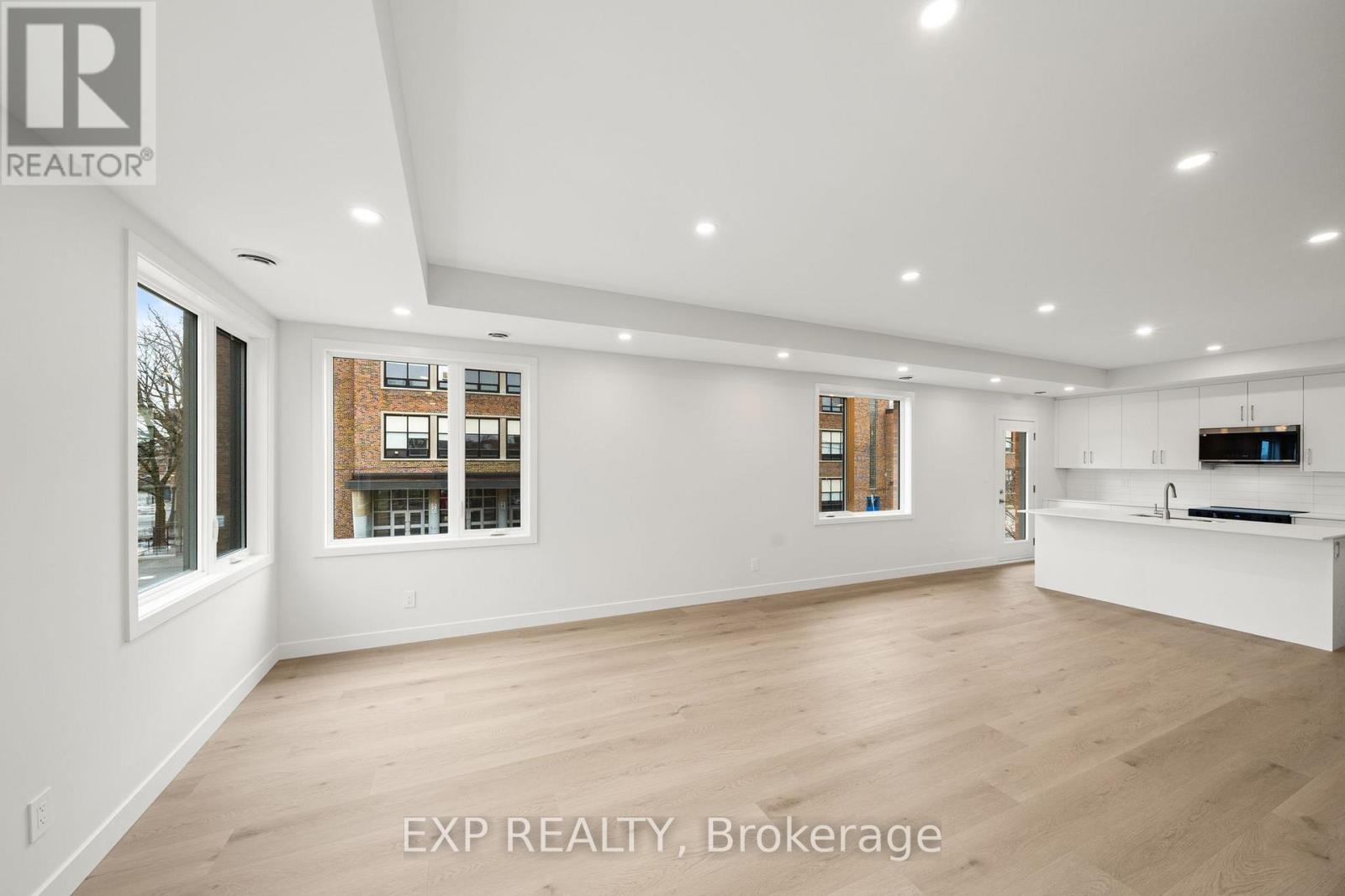 A - 2 Iona Street, Ottawa, Ontario  K1Y 0V1 - Photo 13 - X12844260