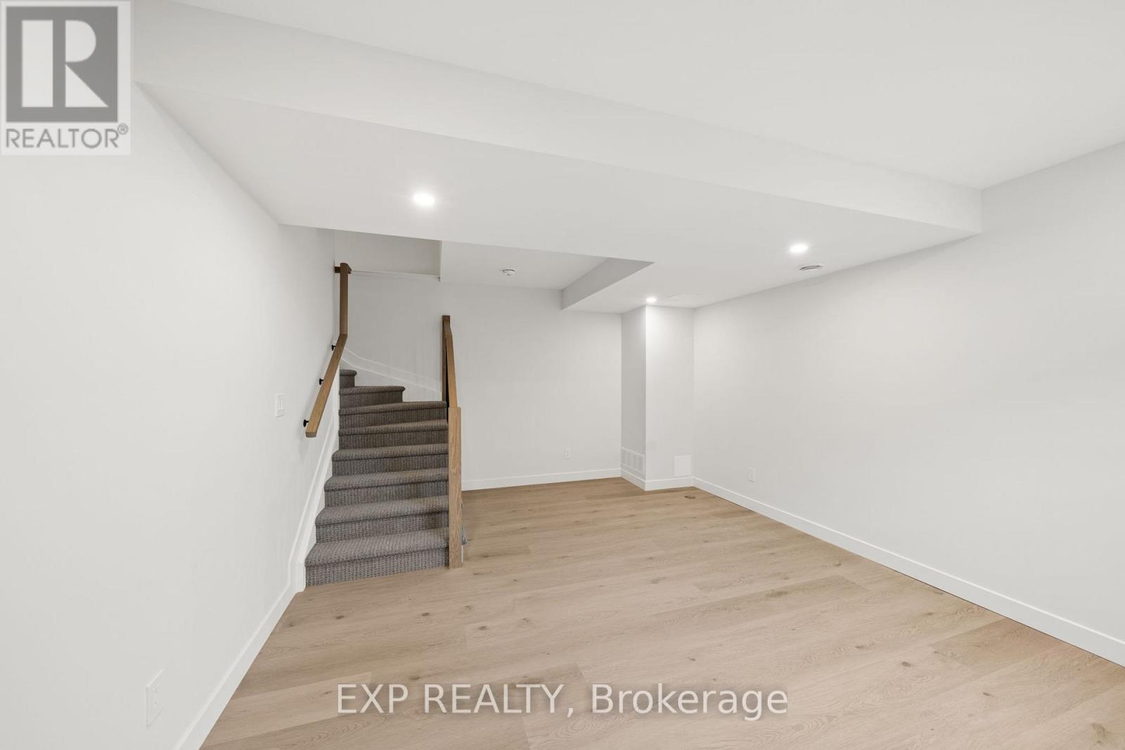 A - 2 Iona Street, Ottawa, Ontario  K1Y 0V1 - Photo 21 - X12844260