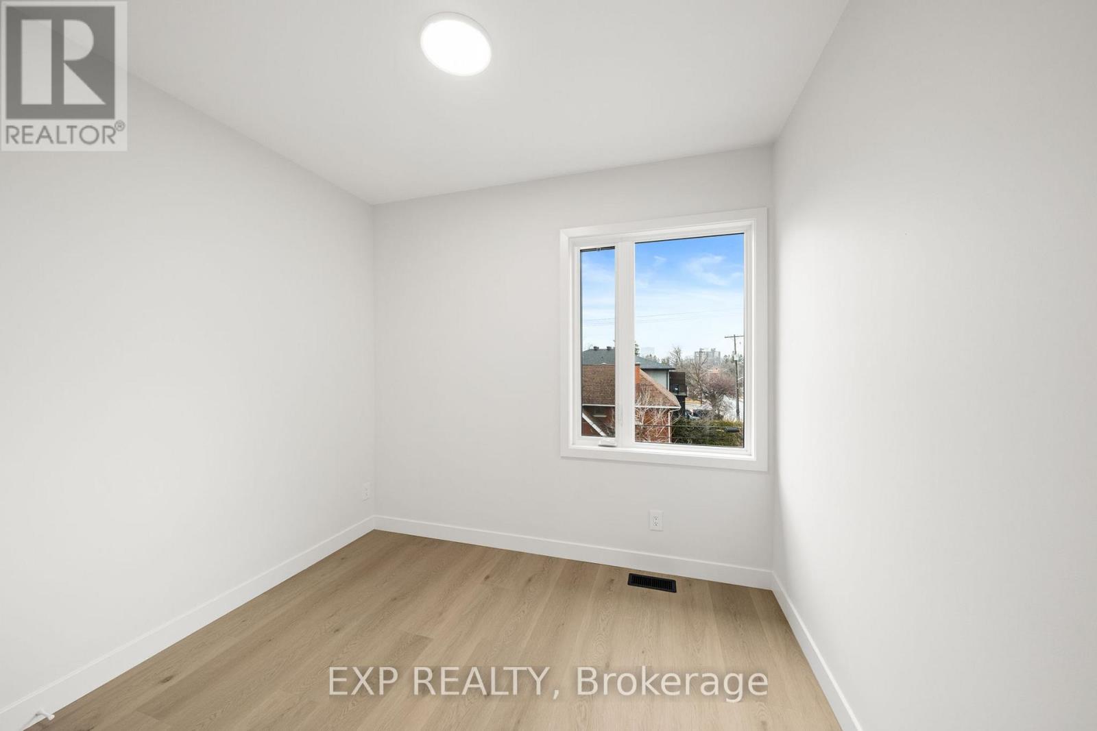 A - 2 Iona Street, Ottawa, Ontario  K1Y 0V1 - Photo 18 - X12844260