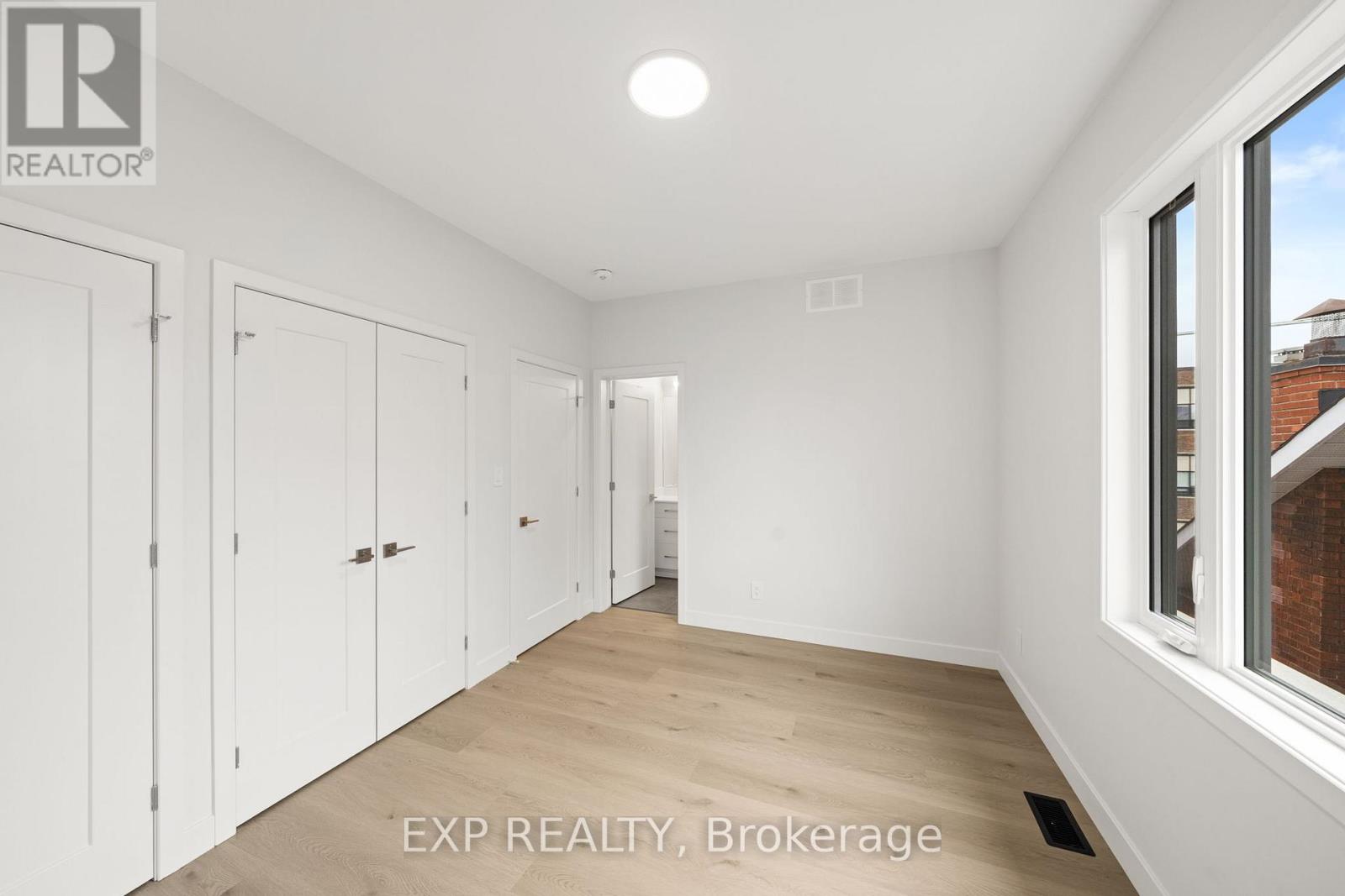 B - 2 Iona Street, Ottawa, Ontario  K1Y 0V1 - Photo 11 - X12865830