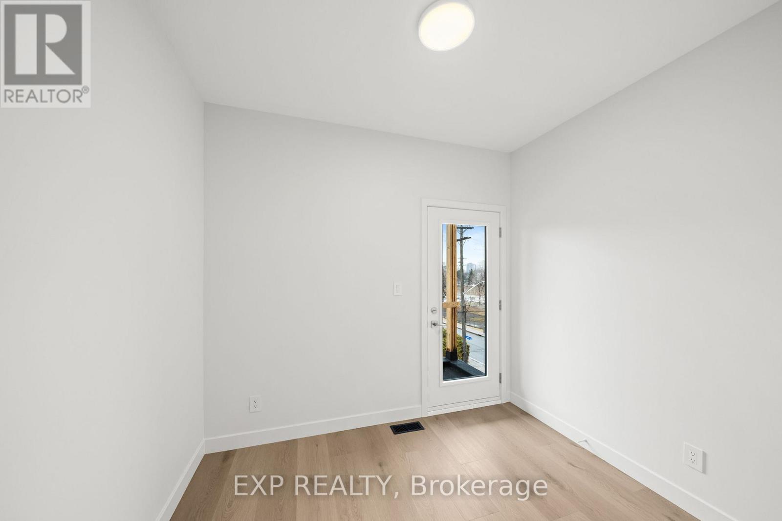 B - 2 Iona Street, Ottawa, Ontario  K1Y 0V1 - Photo 14 - X12865830