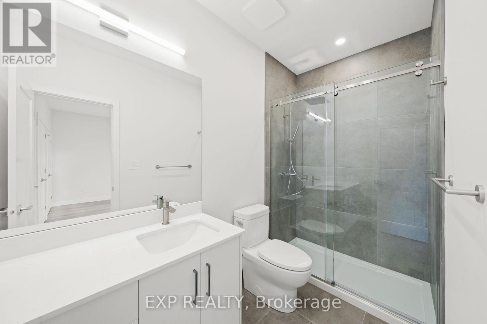 B - 2 Iona Street, Ottawa, Ontario  K1Y 0V1 - Photo 12 - X12865830