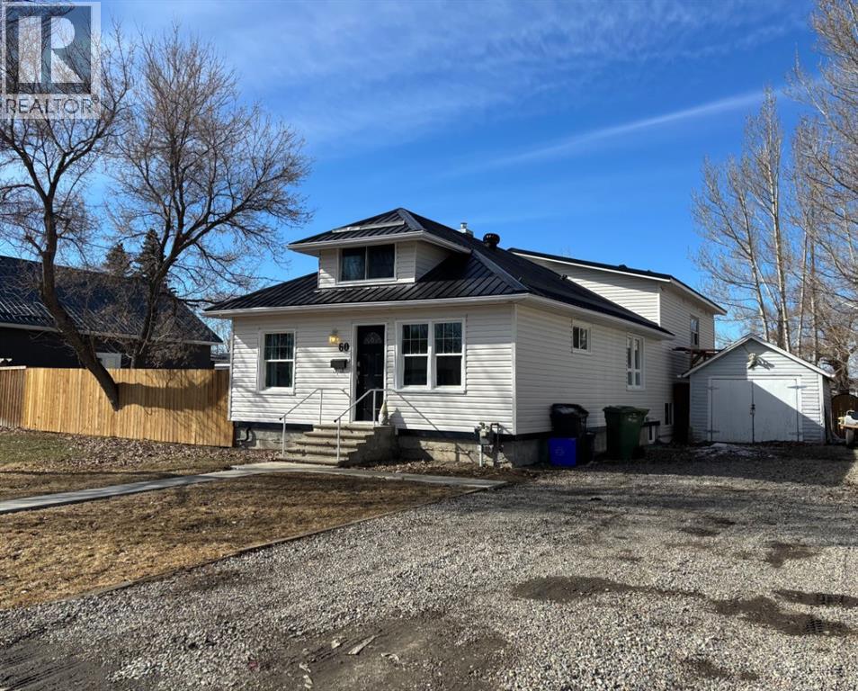 60 N 2 Street W, Magrath, Alberta  T0K 1J0 - Photo 2 - A2291347