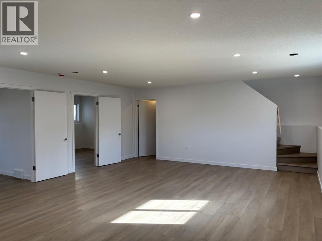 60 N 2 Street W, Magrath, Alberta  T0K 1J0 - Photo 29 - A2291347