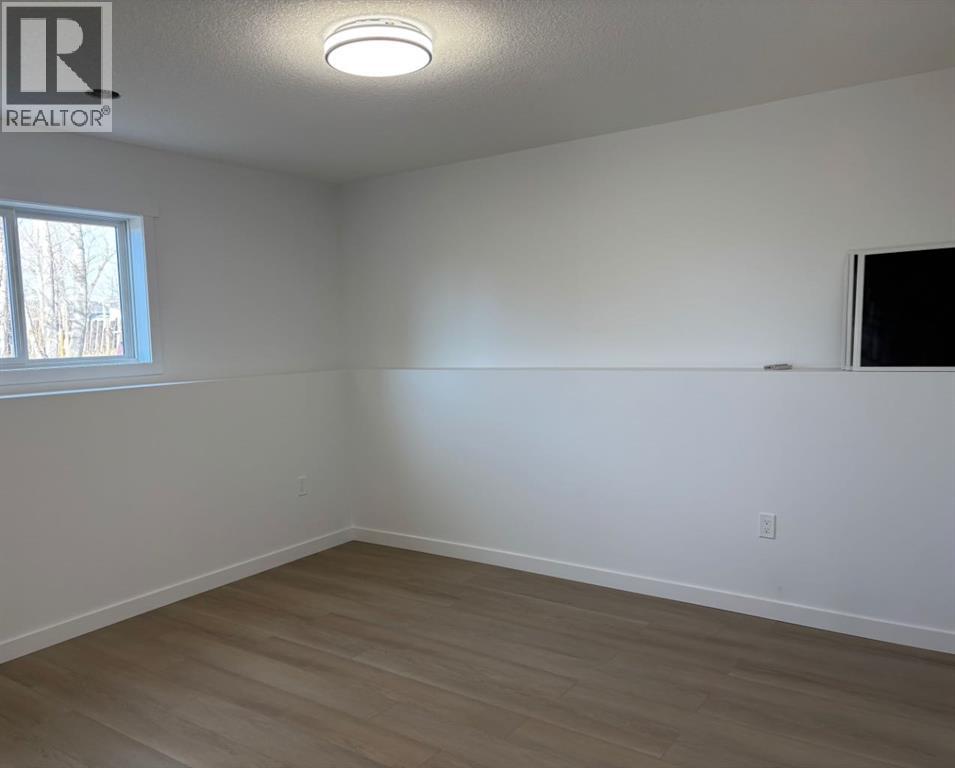 60 N 2 Street W, Magrath, Alberta  T0K 1J0 - Photo 30 - A2291347