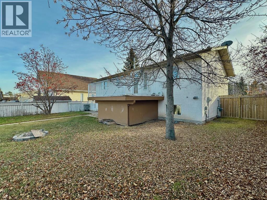 165 Park Drive, Whitecourt, Alberta  T7S 1R3 - Photo 9 - A2292158