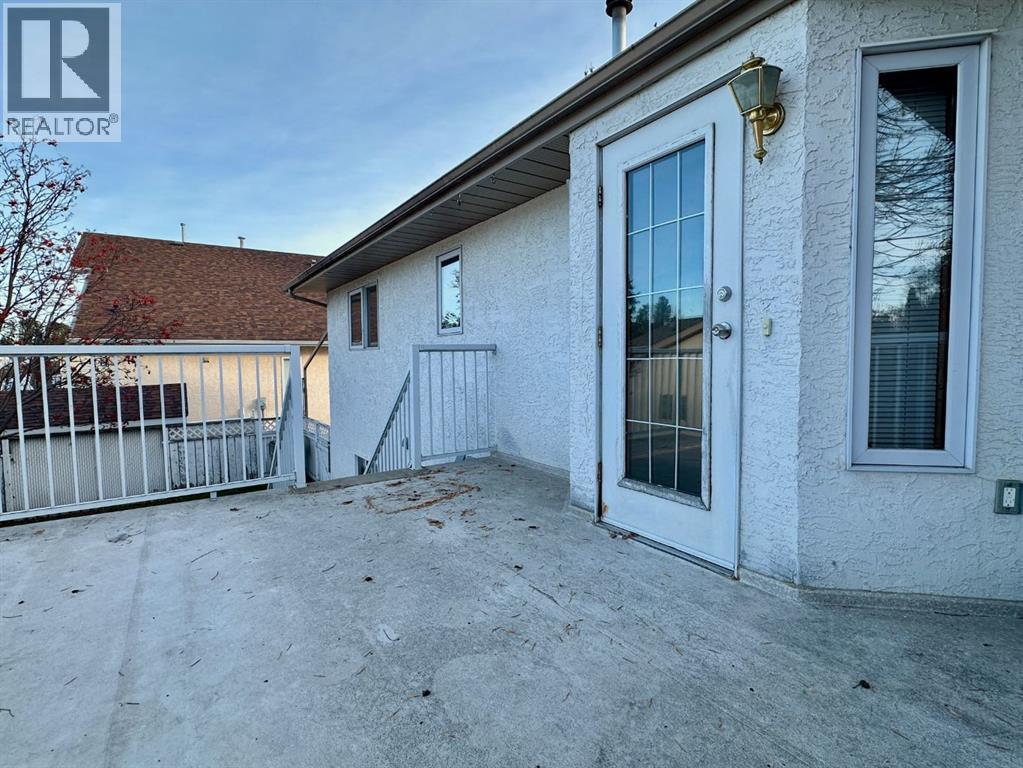 165 Park Drive, Whitecourt, Alberta  T7S 1R3 - Photo 10 - A2292158