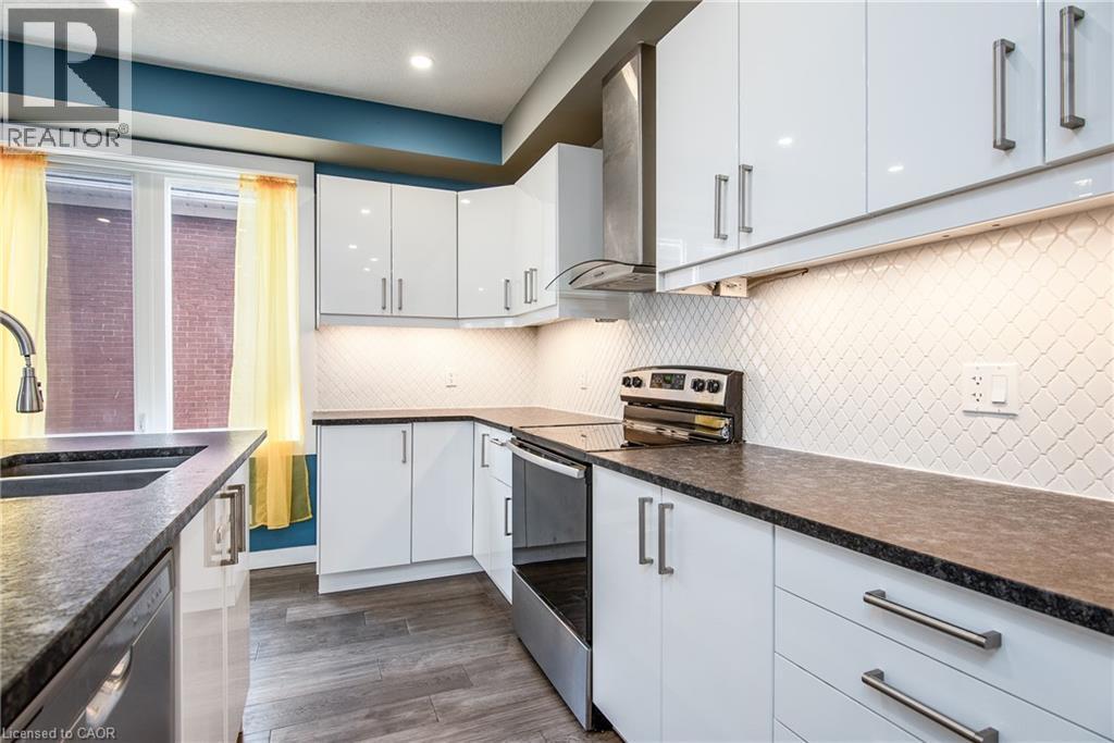 15 Herlan Avenue, Kitchener, Ontario  N2G 2C4 - Photo 19 - 40811281