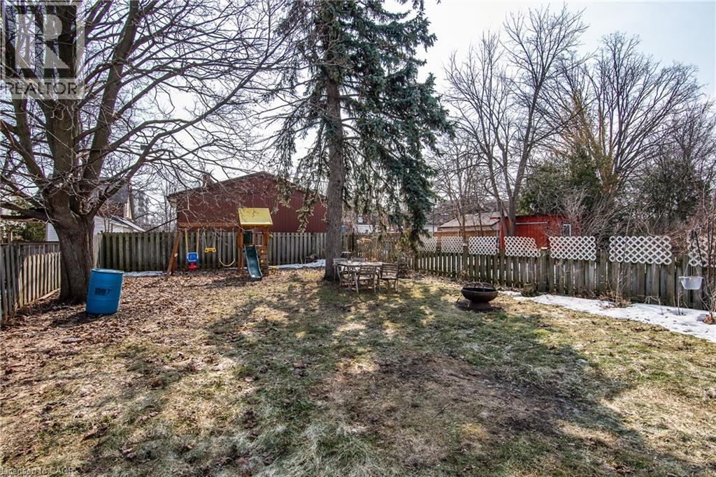 15 Herlan Avenue, Kitchener, Ontario  N2G 2C4 - Photo 10 - 40811281