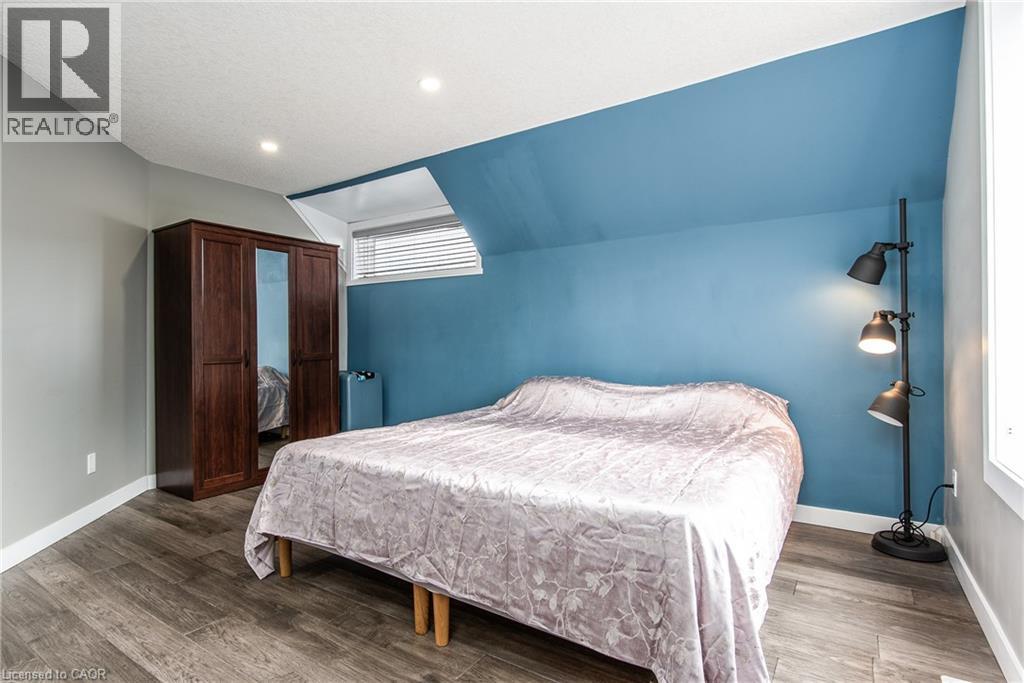 15 Herlan Avenue, Kitchener, Ontario  N2G 2C4 - Photo 24 - 40811281