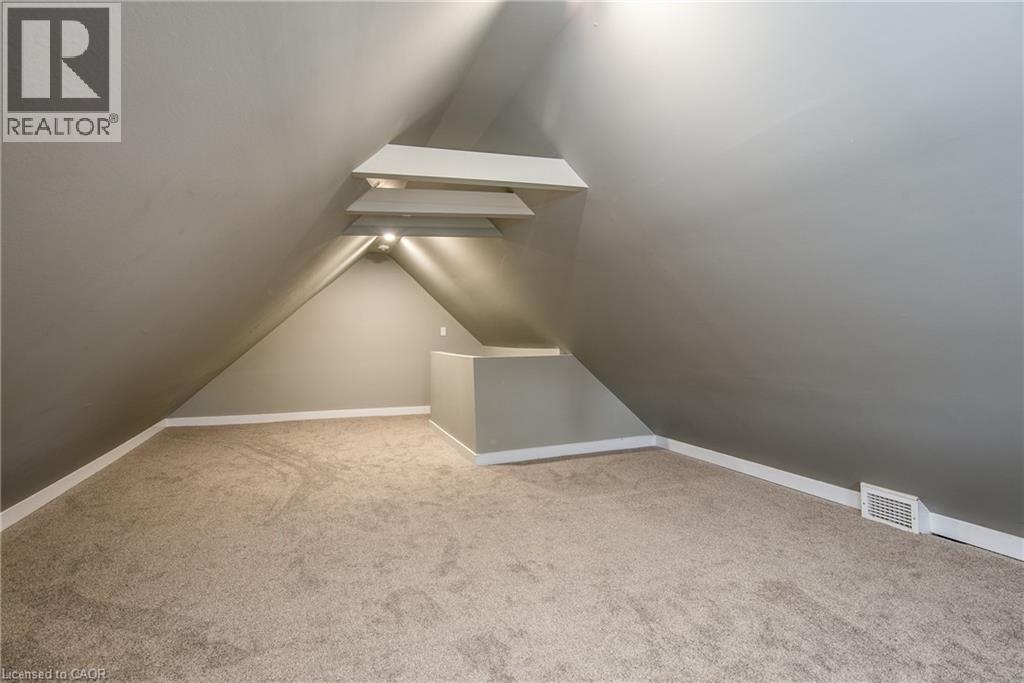 15 Herlan Avenue, Kitchener, Ontario  N2G 2C4 - Photo 34 - 40811281