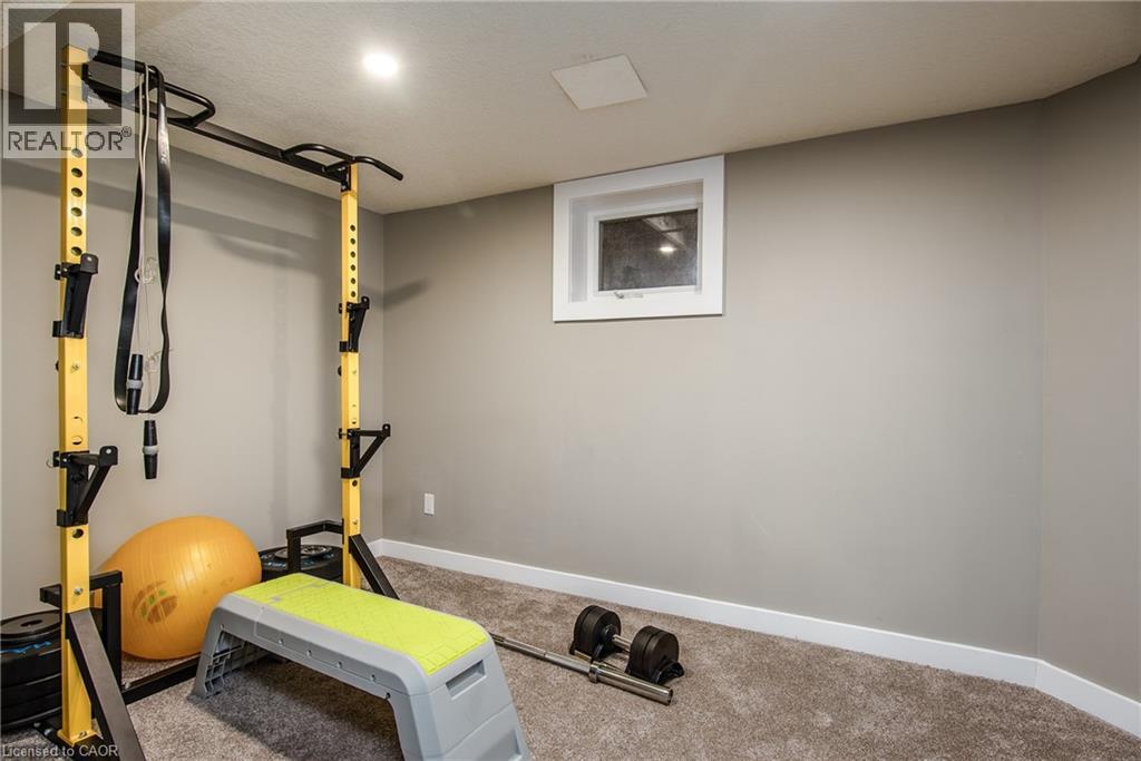 15 Herlan Avenue, Kitchener, Ontario  N2G 2C4 - Photo 45 - 40811281