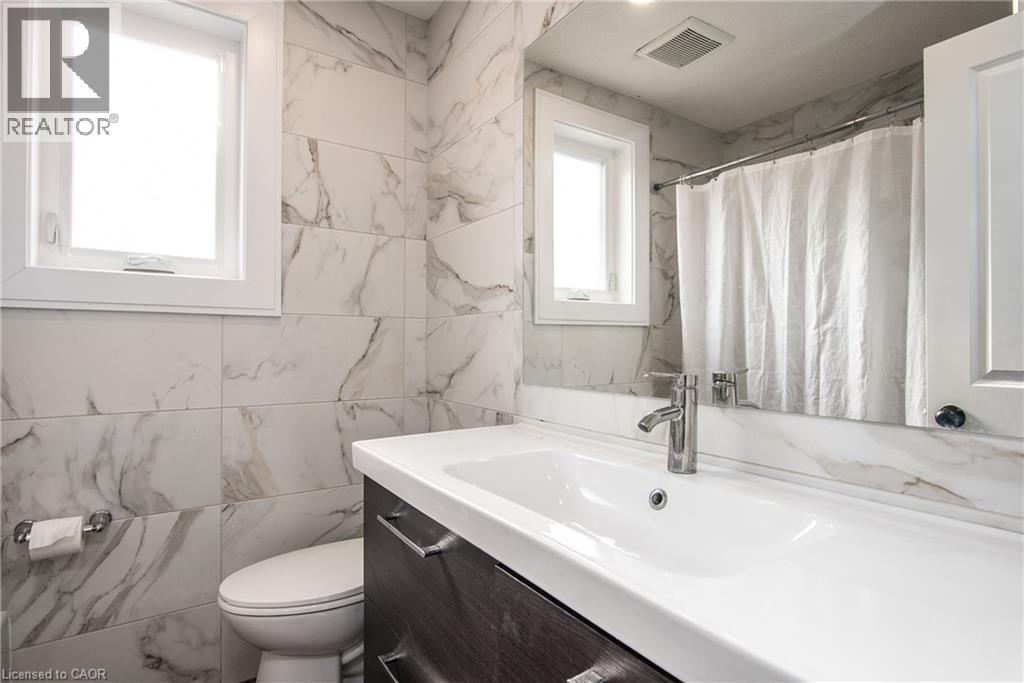 15 Herlan Avenue, Kitchener, Ontario  N2G 2C4 - Photo 20 - 40811281