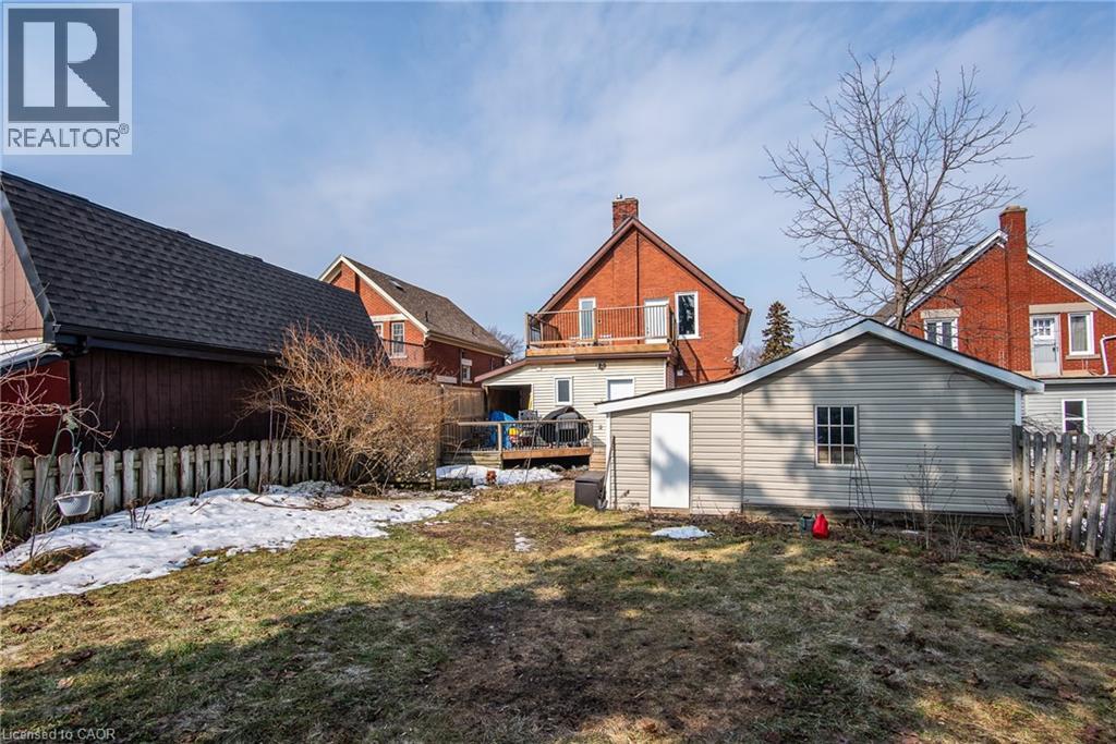 15 Herlan Avenue, Kitchener, Ontario  N2G 2C4 - Photo 12 - 40811281