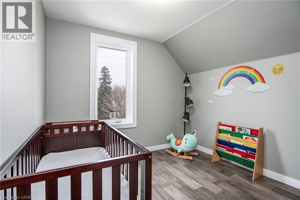 15 Herlan Avenue, Kitchener, Ontario  N2G 2C4 - Photo 27 - 40811281