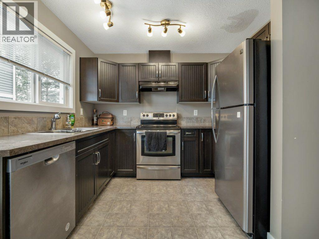 2, 221 Silkstone Road W, Lethbridge, Alberta  T1J 4J9 - Photo 11 - A2293674