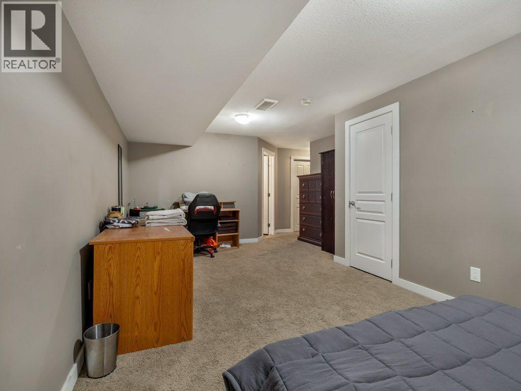 2, 221 Silkstone Road W, Lethbridge, Alberta  T1J 4J9 - Photo 15 - A2293674