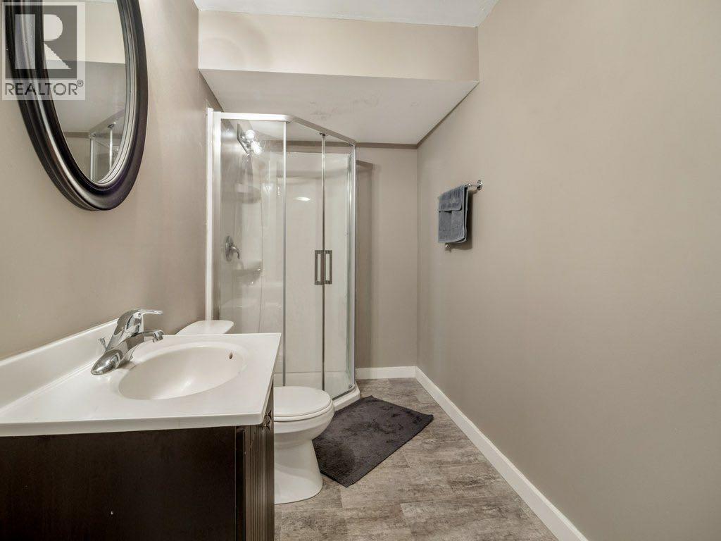 2, 221 Silkstone Road W, Lethbridge, Alberta  T1J 4J9 - Photo 13 - A2293674