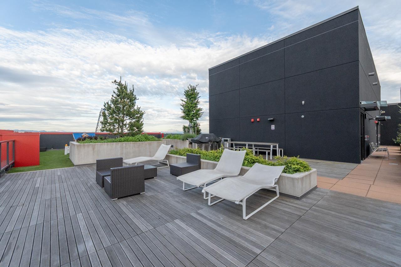 1012 10626 City Parkway, Surrey, British Columbia  V3T 0S3 - Photo 3 - R3105865