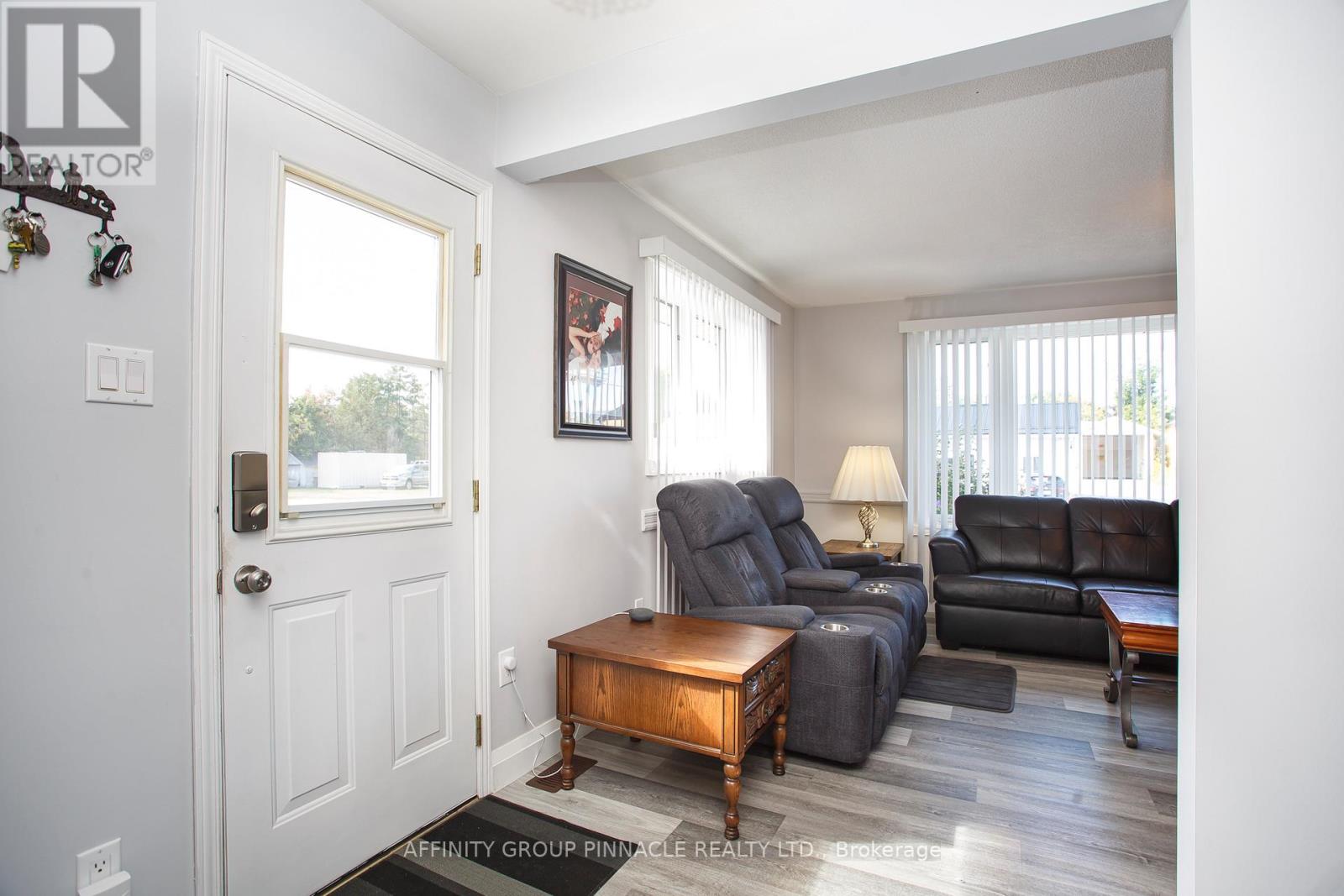 74 William Street, Kawartha Lakes, Ontario  K0M 1A0 - Photo 10 - X12961036