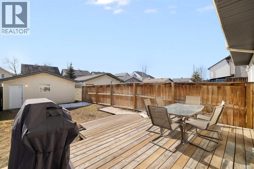 9 Elgin Mews SE, Calgary, Alberta  T2Z 4J9 - Photo 33 - A2294539