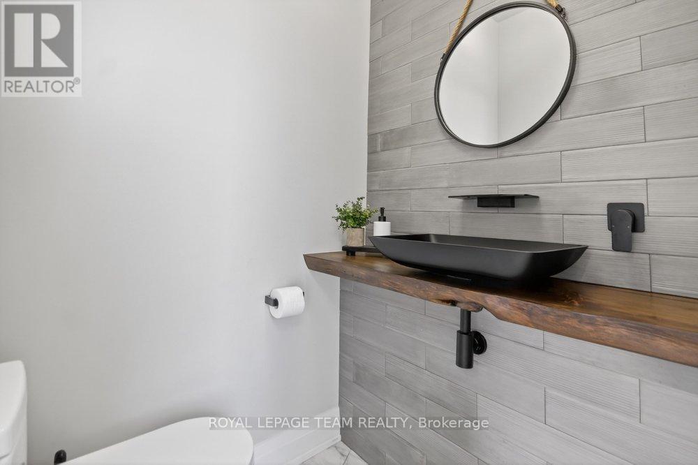 3201 Groulx Road, Rideau Lakes, Ontario  K0G 1V0 - Photo 16 - X12960972