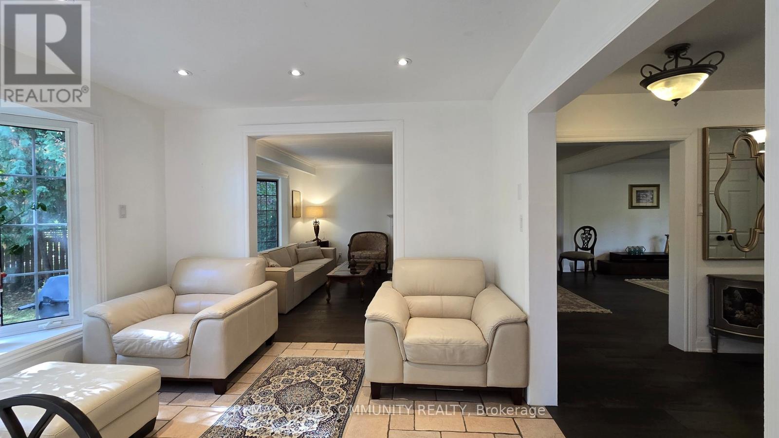 85 Royal Orchard Boulevard, Markham, Ontario  L3T 3C7 - Photo 13 - N12953128