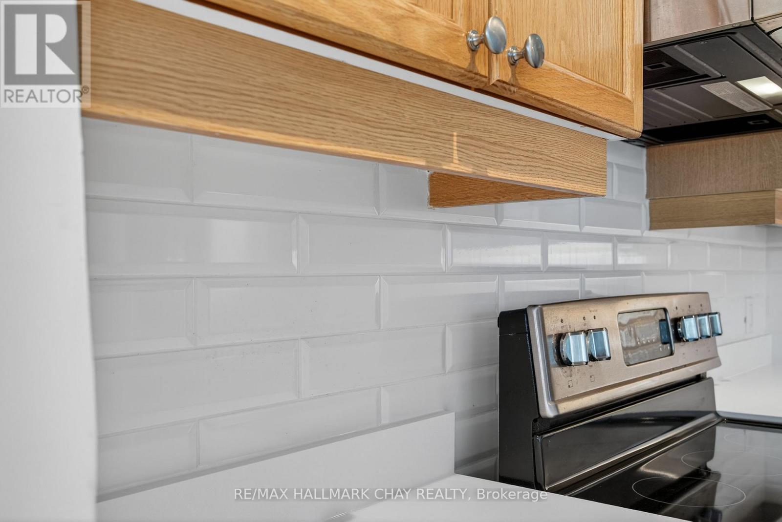 1205 - 2 Toronto Street, Barrie, Ontario L4N 9R2 - Photo 9 - S12803634