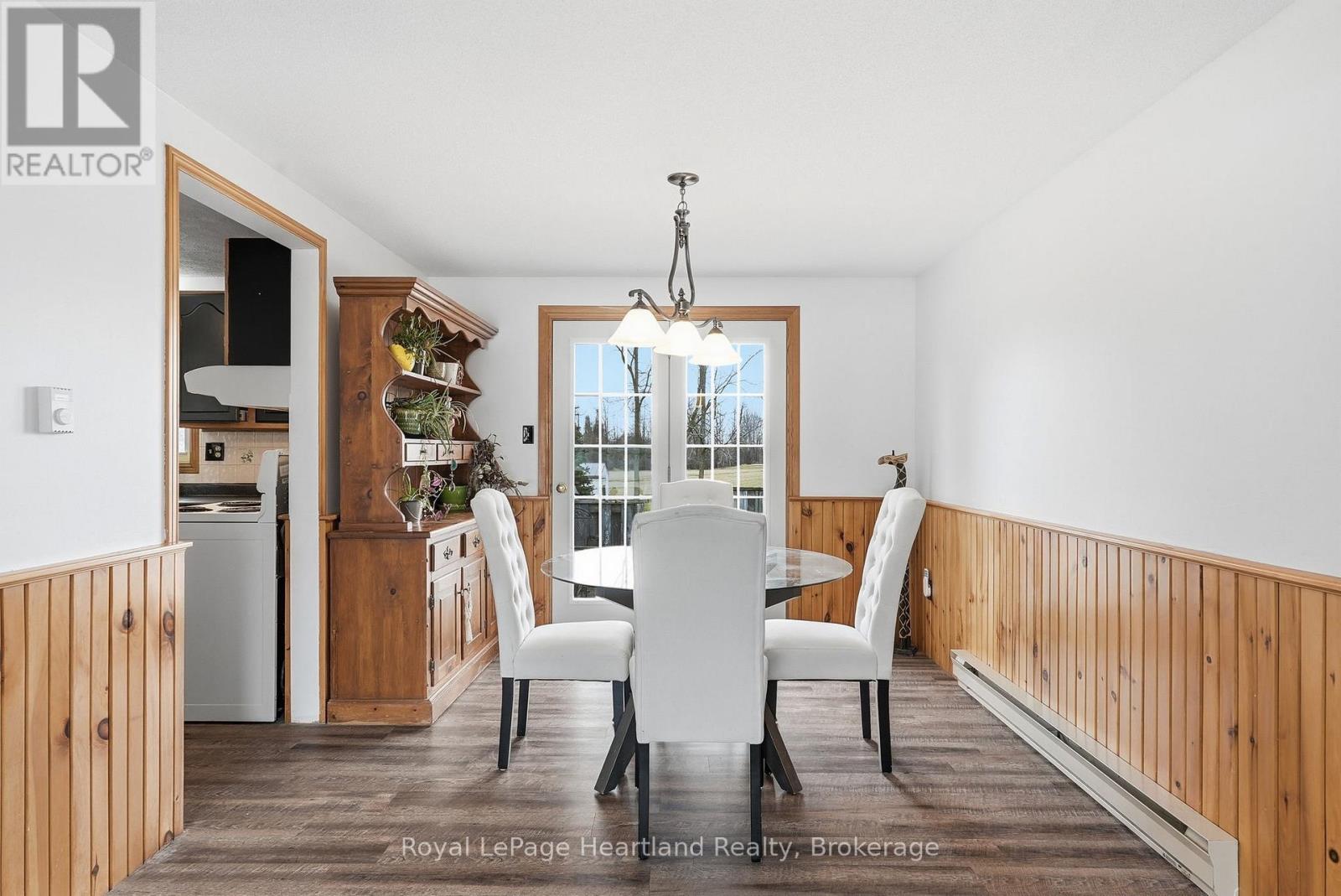 284 Manor Road, North Huron, Ontario  N0G 2W0 - Photo 13 - X12961034