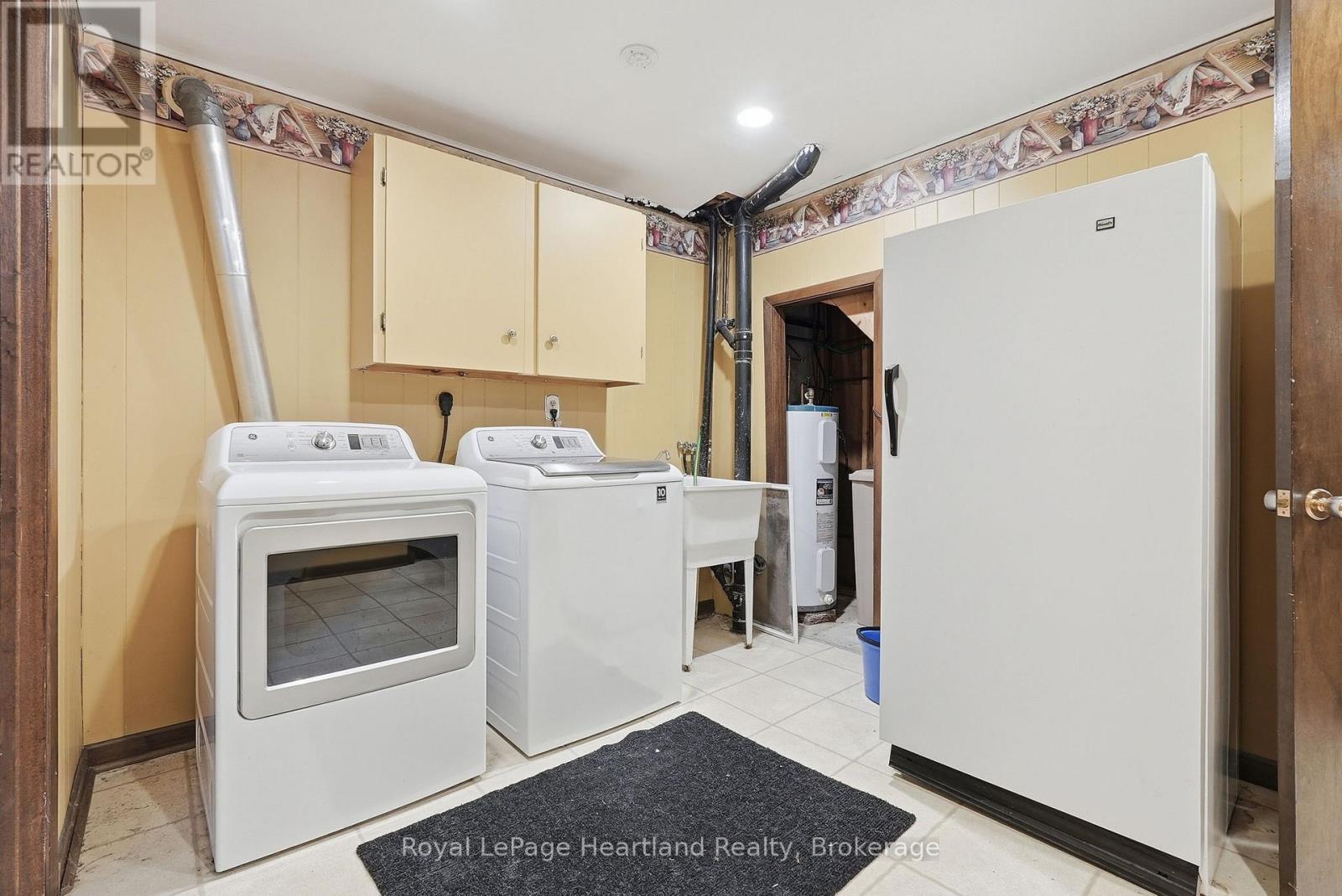 284 Manor Road, North Huron, Ontario  N0G 2W0 - Photo 31 - X12961034