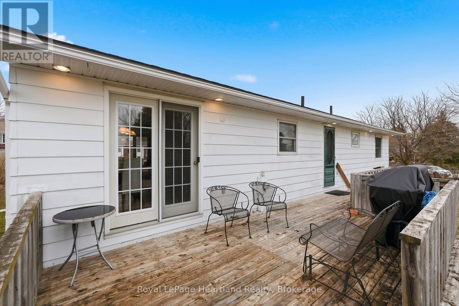 284 Manor Road, North Huron, Ontario  N0G 2W0 - Photo 35 - X12961034