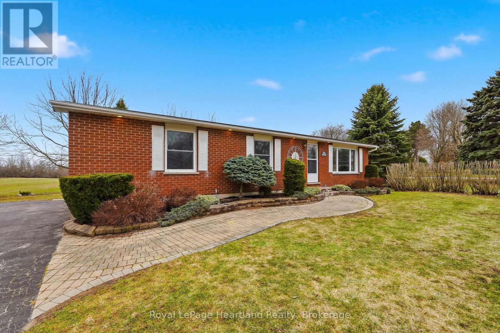 284 Manor Road, North Huron, Ontario  N0G 2W0 - Photo 41 - X12961034