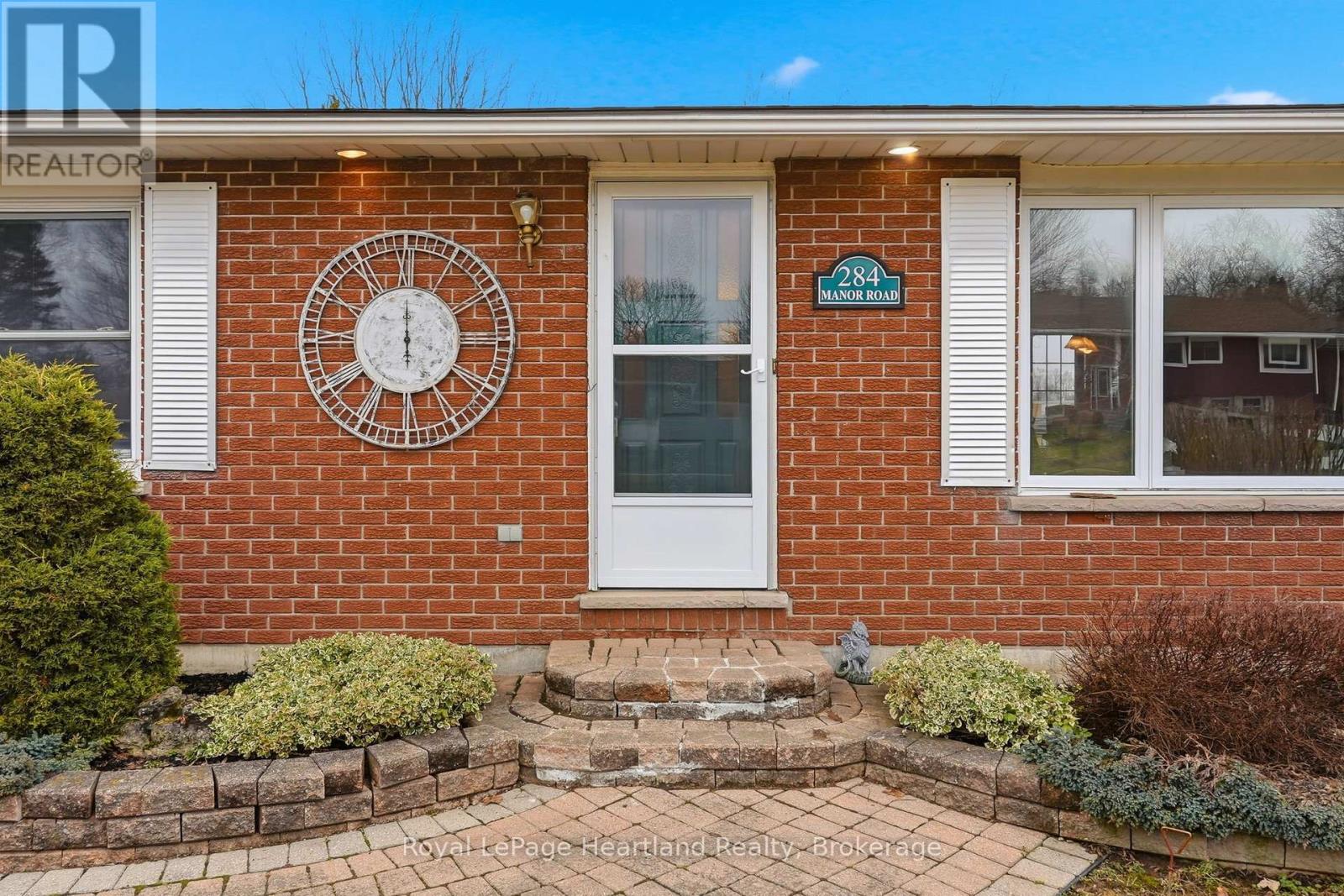 284 Manor Road, North Huron, Ontario  N0G 2W0 - Photo 5 - X12961034